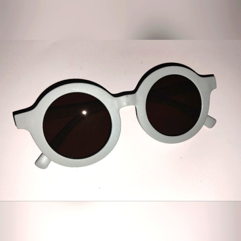 Youth Super cute grey kids sunglasses